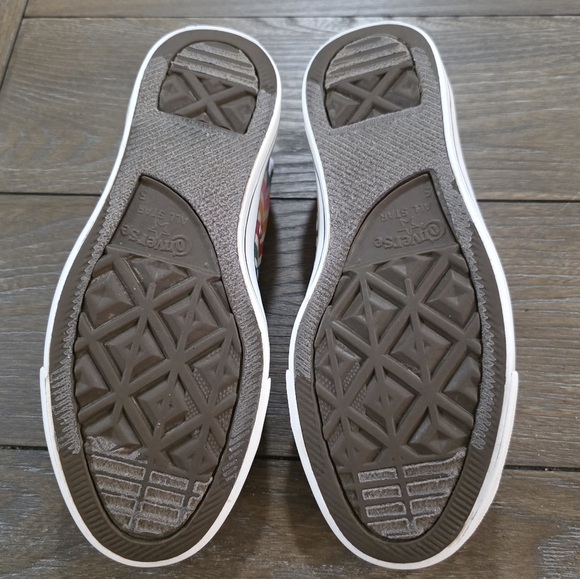 Converse Chuck Taylor All Star Low Rainbow Zig Zag Sneakers, Women's Size 7 - Picture 7 of 8